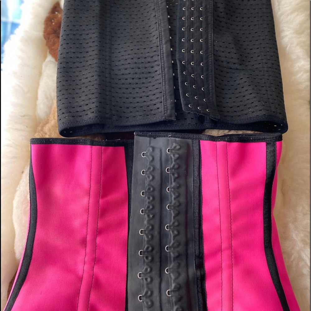 2 waist trainer (corsets)